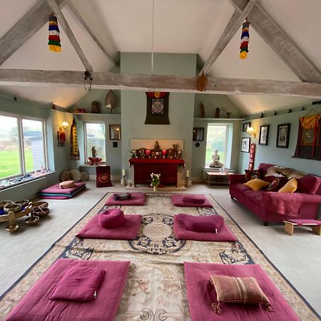 Spacious Swallow Cottage Tisbury Exterior photo
