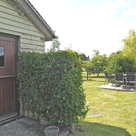Spacious Swallow Cottage Tisbury Exterior photo