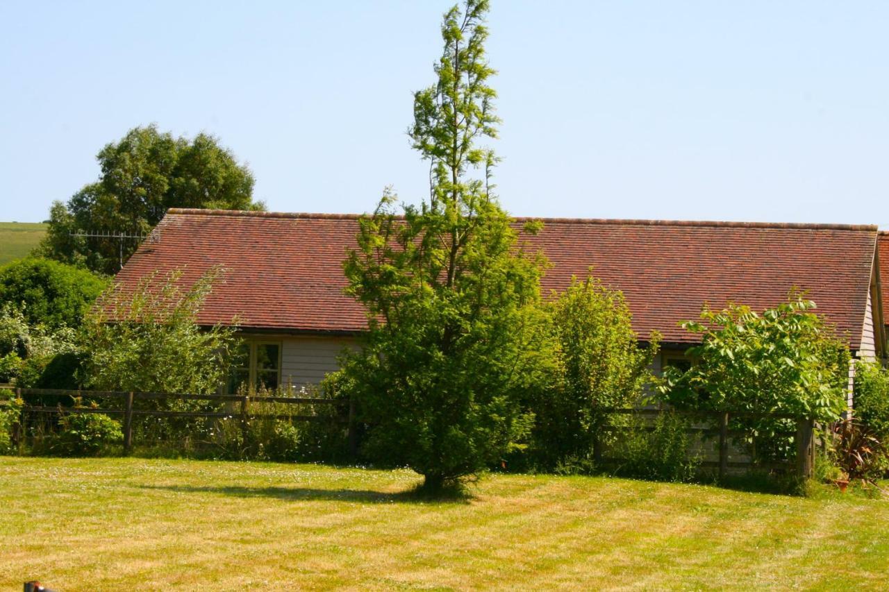 Spacious Swallow Cottage Tisbury Exterior photo
