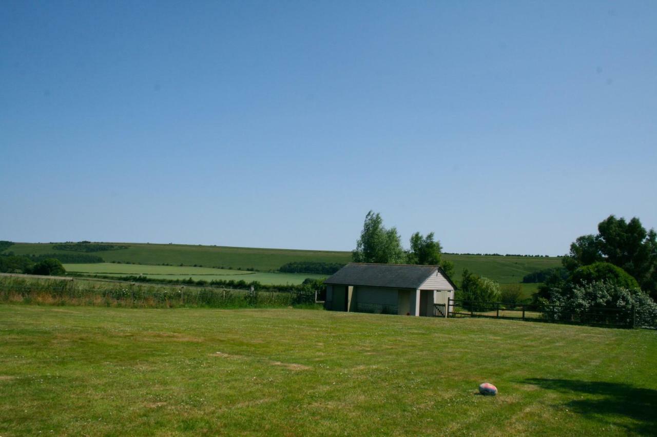 Spacious Swallow Cottage Tisbury Exterior photo